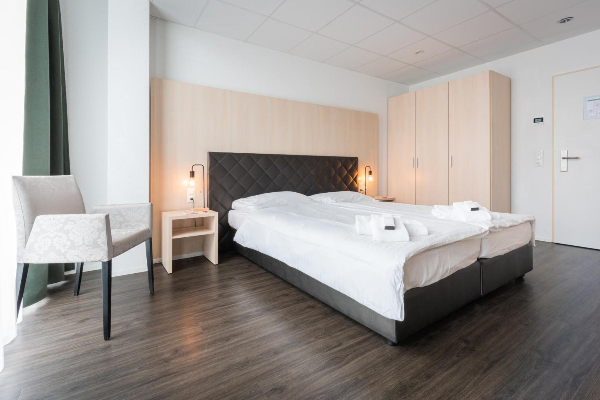 Los Lorentes Hotel Bern Airport Belp Exterior photo