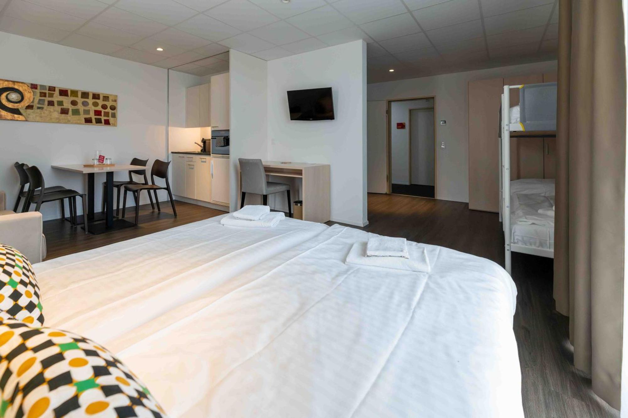 Los Lorentes Hotel Bern Airport Belp Exterior photo